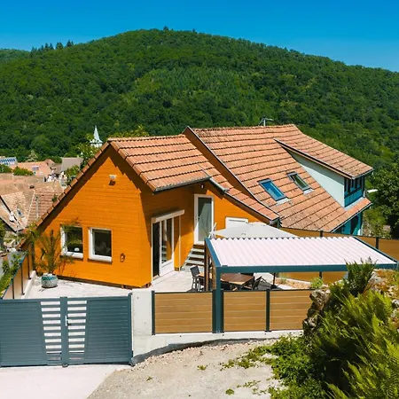 Leha Avec Jacuzzi A Pour 5 Personnes