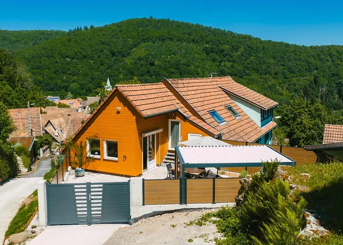 Leha Avec Jacuzzi à Pour 5 Personnes