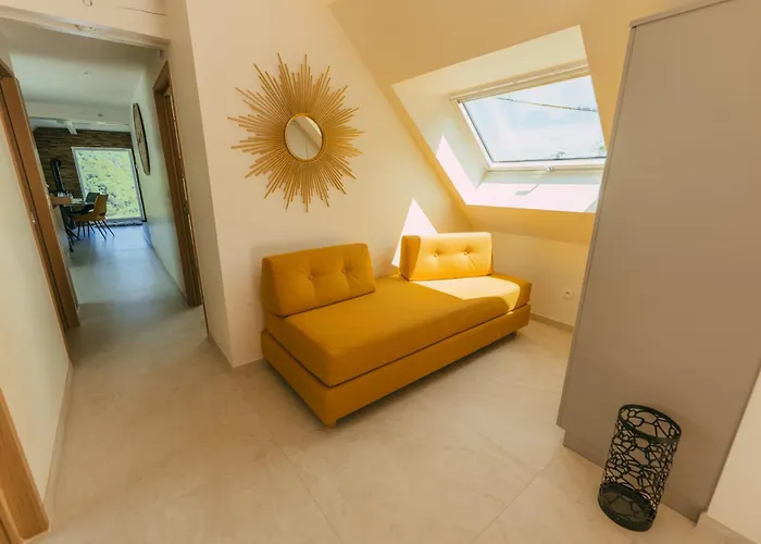 Leha Avec Jacuzzi à Pour 5 Personnes * Rimbachzell