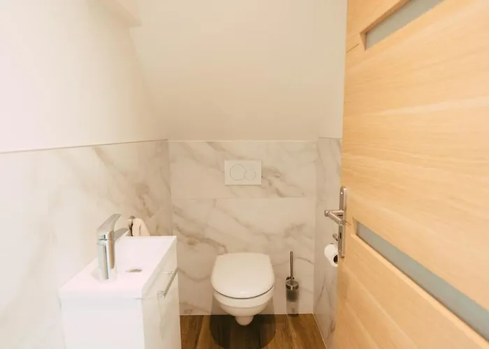 Leha Avec Jacuzzi à Pour 5 Personnes Rimbachzell