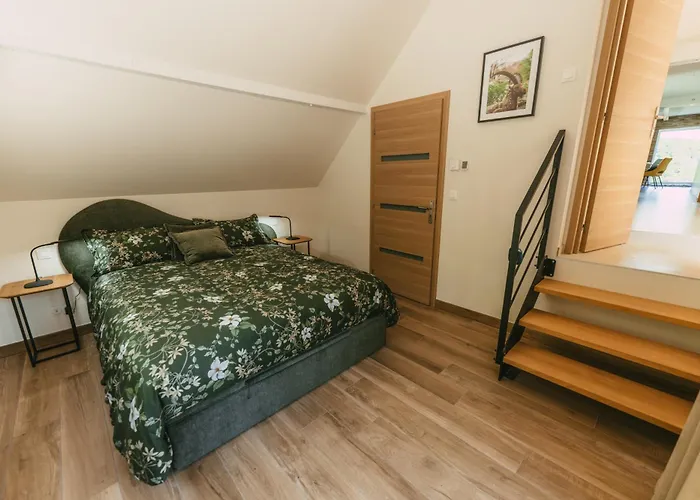 Leha Avec Jacuzzi à Pour 5 Personnes Hébergement de vacances *