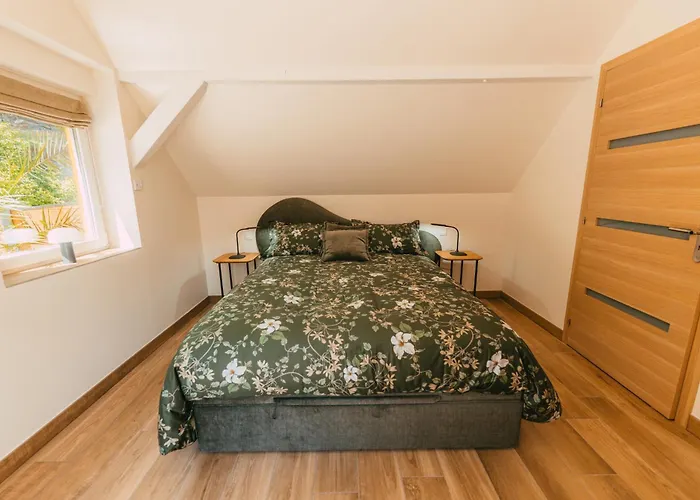 Leha Avec Jacuzzi à Pour 5 Personnes Hébergement de vacances