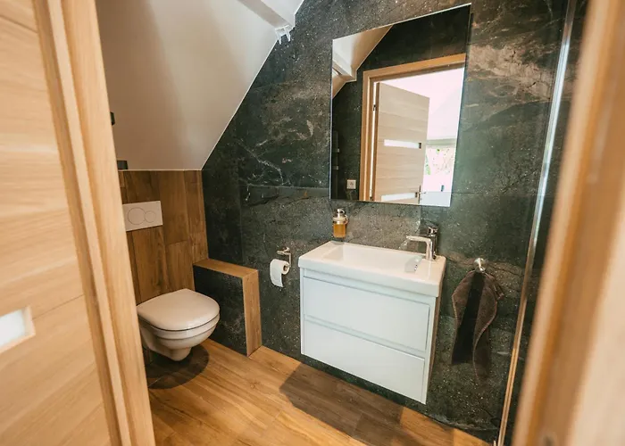 Leha Avec Jacuzzi à Pour 5 Personnes Hébergement de vacances *