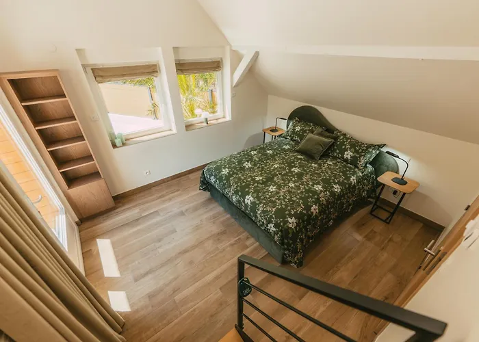 Leha Avec Jacuzzi à Pour 5 Personnes